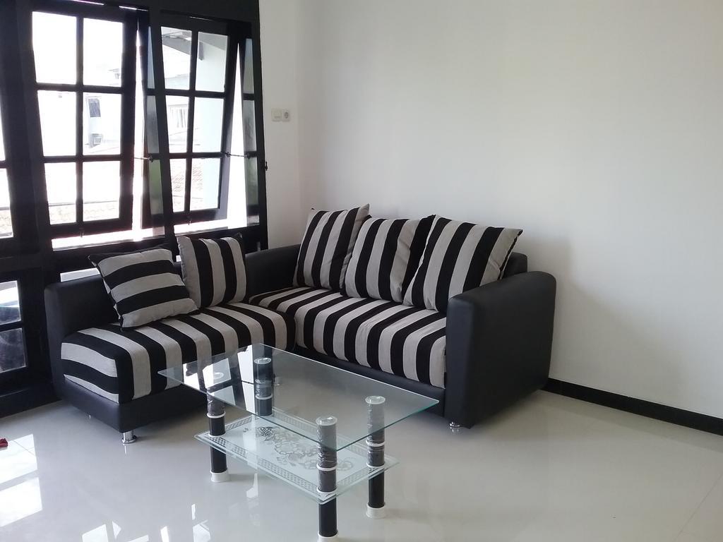 Mess Inn Semarang Dış mekan fotoğraf