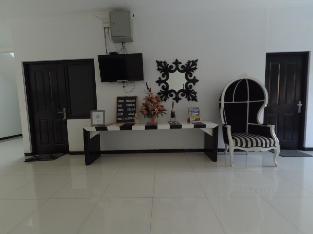 Mess Inn Semarang Dış mekan fotoğraf