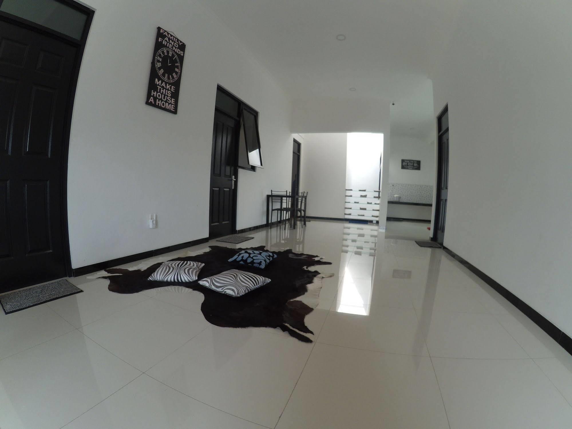 Mess Inn Semarang Dış mekan fotoğraf